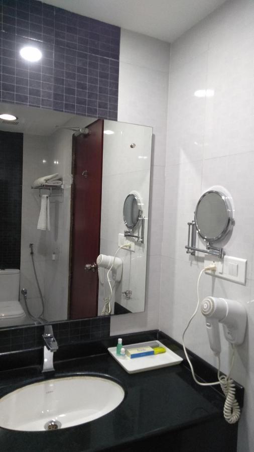 Ponnāni Rouba Residency Hotel מראה חיצוני תמונה
